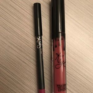 Matt lipstick and liner